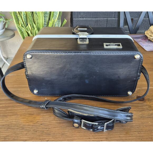 Unbranded Large Black Hard Shell Vintage Leather Camera Case with Shoulder Strap - Picture 3 of 10